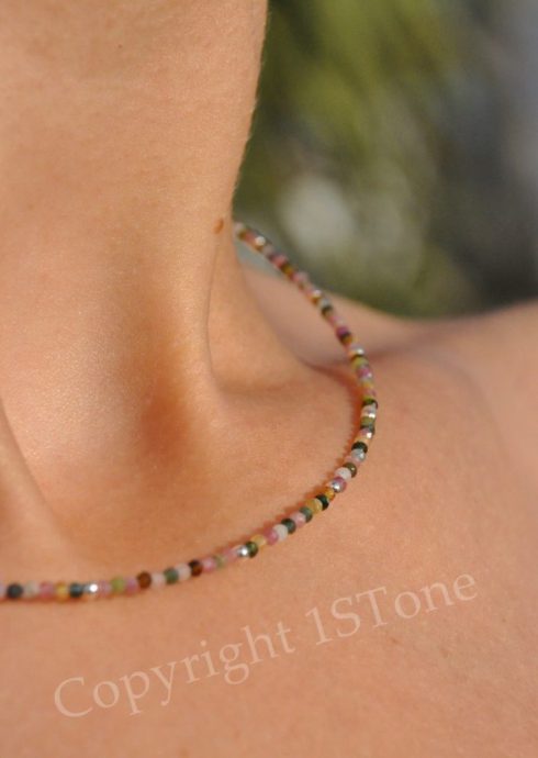 delicate faceted Tourmaline Necklace 1STone